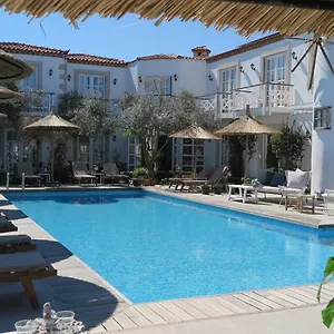 Hotel Bay C